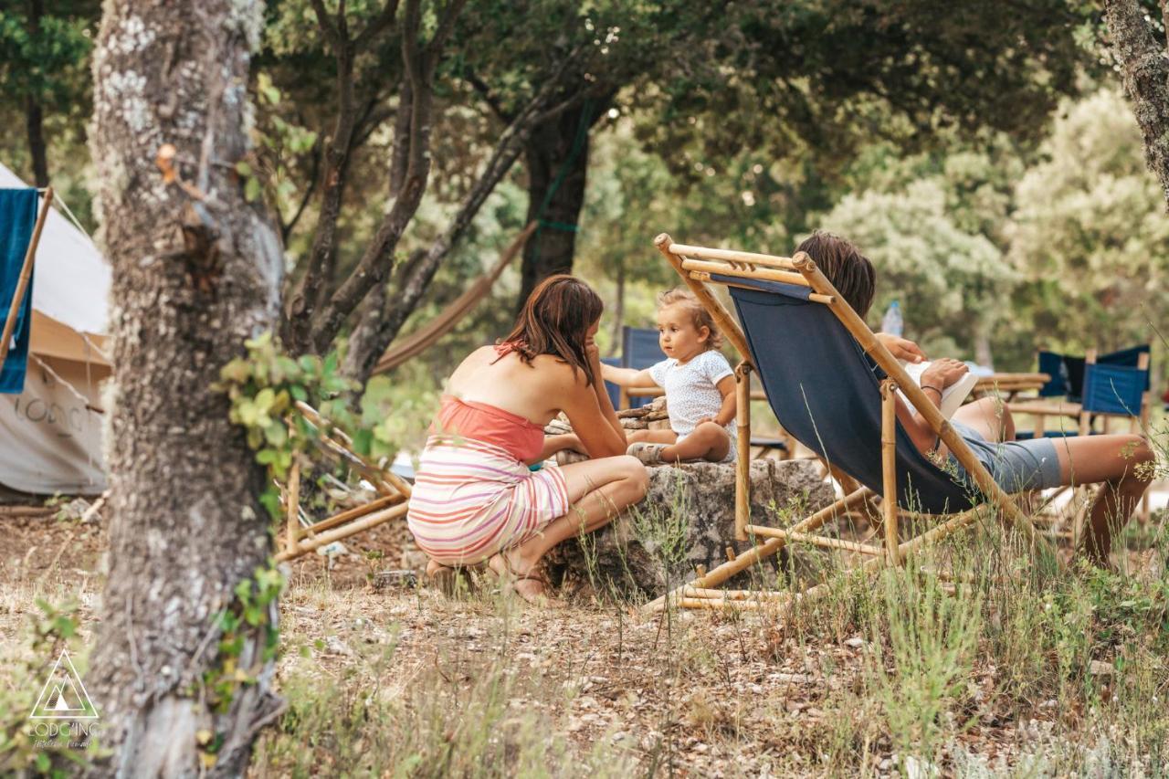 Lodg'Ing Nature Camp Luberon Saint-Michel-l'Observatoire Ngoại thất bức ảnh